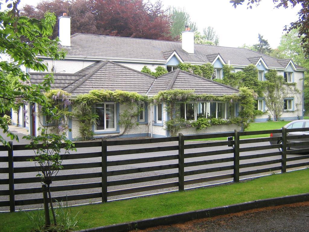 Sea Dew B&B Tullamore Exterior photo