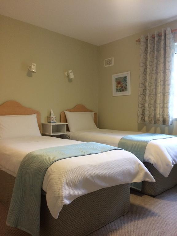 Sea Dew B&B Tullamore Exterior photo