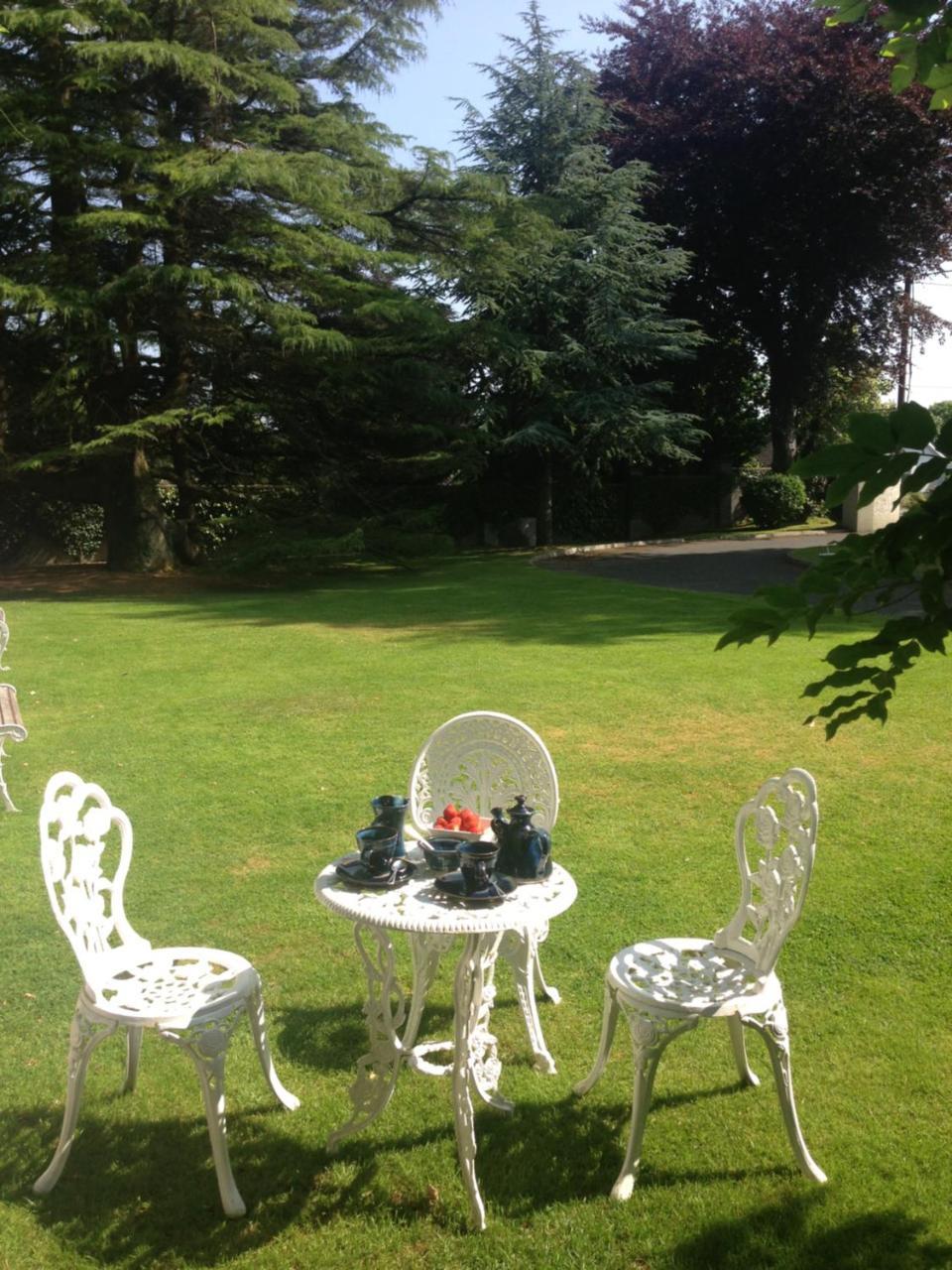 Sea Dew B&B Tullamore Exterior photo